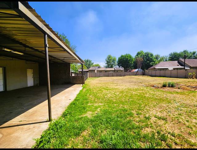 3 BEDROOM HOUSE FOR SALE IN THREE RIVERS